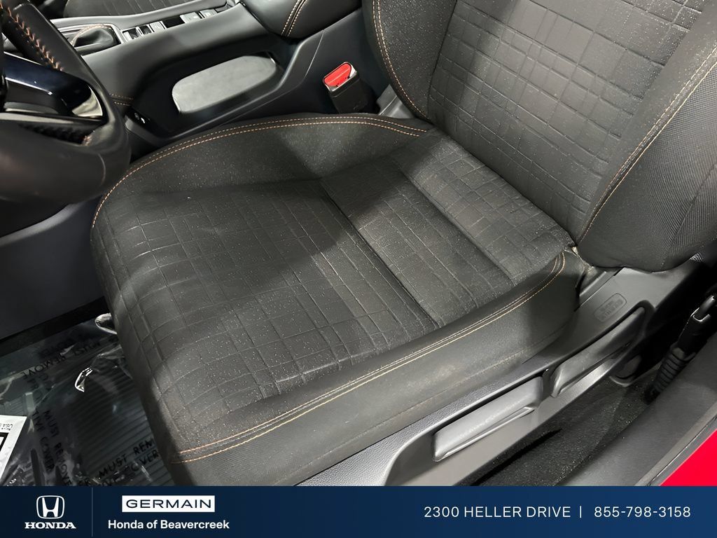Certified 2025 Honda HR-V Sport image 14