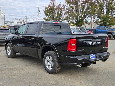 New 2026 RAM 1500 4x4 Crew Cab image 3