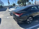 Used 2023 Hyundai Elantra SEL w/ Convenience Package image 6