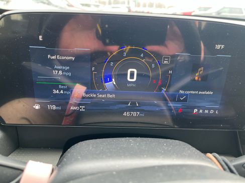 Used 2024 Chevrolet Traverse LT w/ Trailering Package image 8