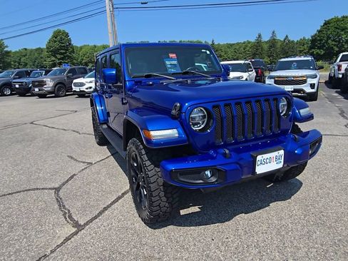 Used 2020 Jeep Wrangler Unlimited Sahara AWD/4WD image 13