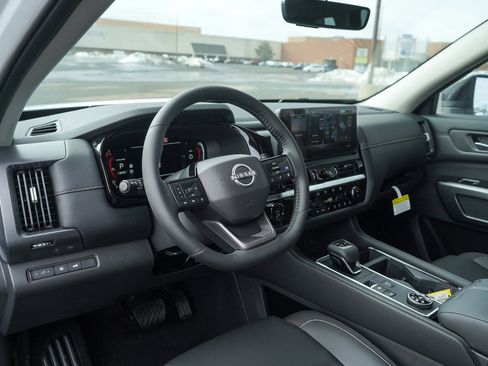 New 2026 Nissan Pathfinder SL image 21
