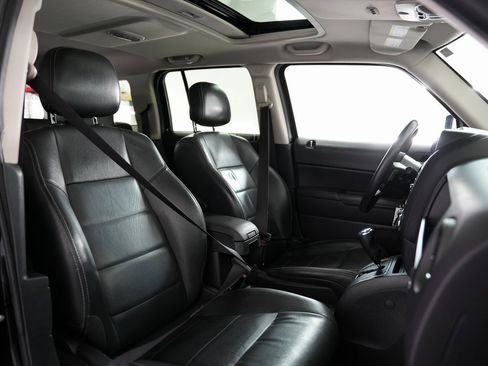 Used 2016 Jeep Patriot High Altitude image 48