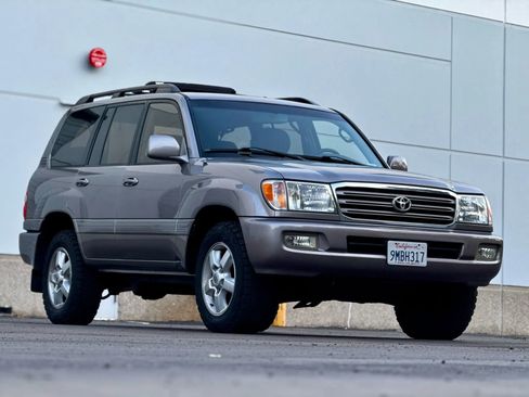 Used 2003 Toyota Land Cruiser image 7