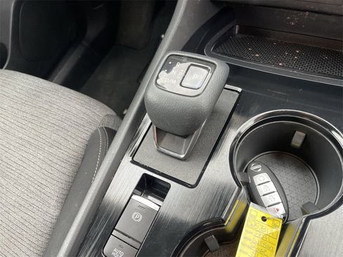 Used 2021 Nissan Rogue SV image 25