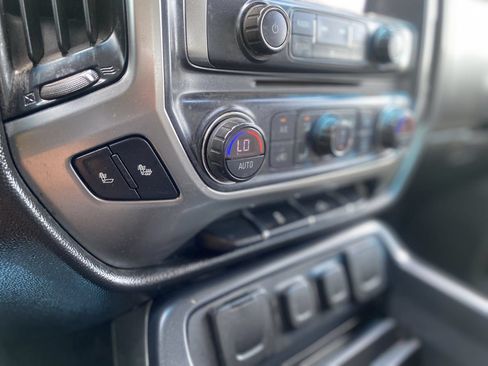 Used 2018 Chevrolet Silverado 1500 LT w/ Texas Edition RWD image 18
