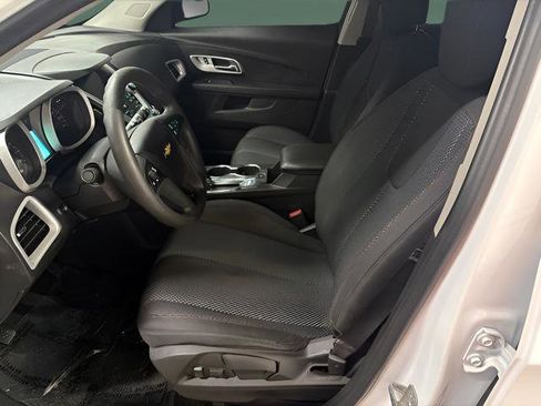 Used 2017 Chevrolet Equinox LS FWD image 11