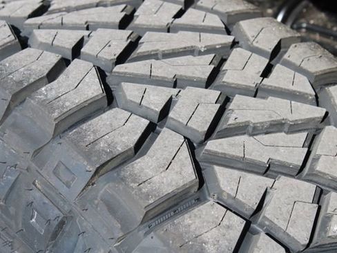 Used 2022 Ford F250 Lariat w/ Tremor Off-Road Package image 18