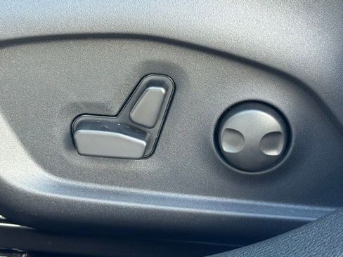 New 2026 Jeep Compass Trailhawk w/ Sun, Sound & Navigation Group AWD/4WD image 12