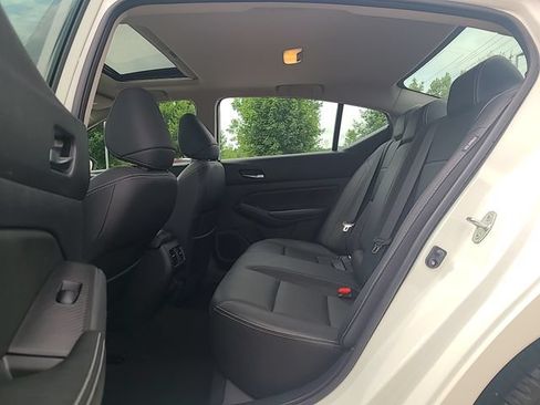 Used 2019 Nissan Altima 2.5 SL FWD image 24
