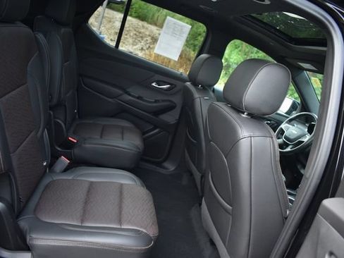 Used 2022 Chevrolet Traverse High Country AWD/4WD image 18