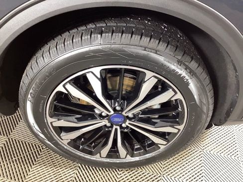 Used 2022 Ford Escape SE w/ SE Sport Appearance Package image 7