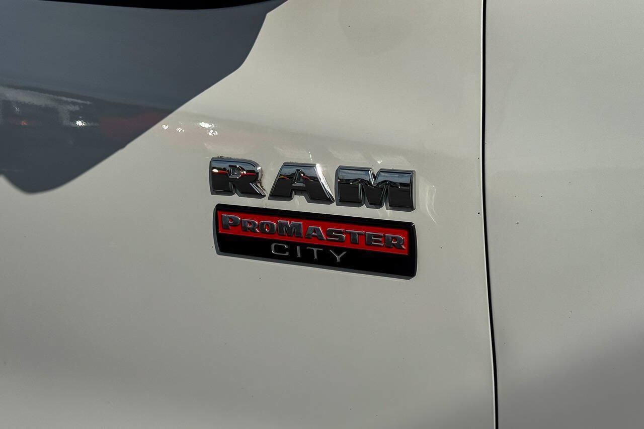 Used 2018 RAM ProMaster City Tradesman FWD image 11