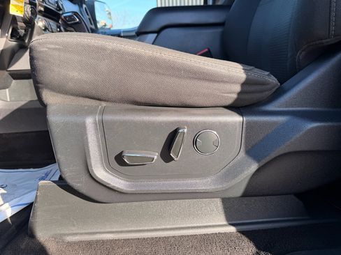 Used 2017 Ford F150 XLT w/ Equipment Group 302A Luxury image 16