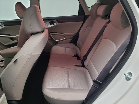 Used 2023 Kia Soul LX w/ LX Technology Package image 18