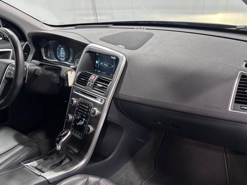 Used 2015 Volvo XC60 T6 Platinum AWD/4WD image 18