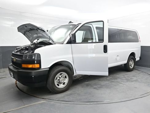 Used 2024 Chevrolet Express 3500 LS RWD image 48