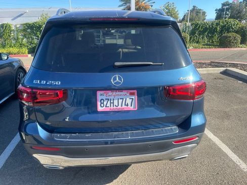 Used 2021 Mercedes-Benz GLB 250 4MATIC image 13