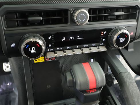 Used 2025 Toyota Tacoma TRD Pro image 17