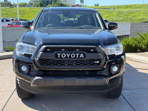 Used 2023 Toyota Tacoma SR5 w/ Technology Package AWD/4WD image 12