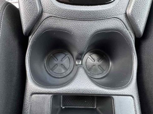 Used 2020 Nissan Rogue S AWD/4WD image 18
