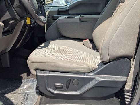 Used 2019 Ford F150 XLT w/ Equipment Group 302A Luxury AWD/4WD image 11