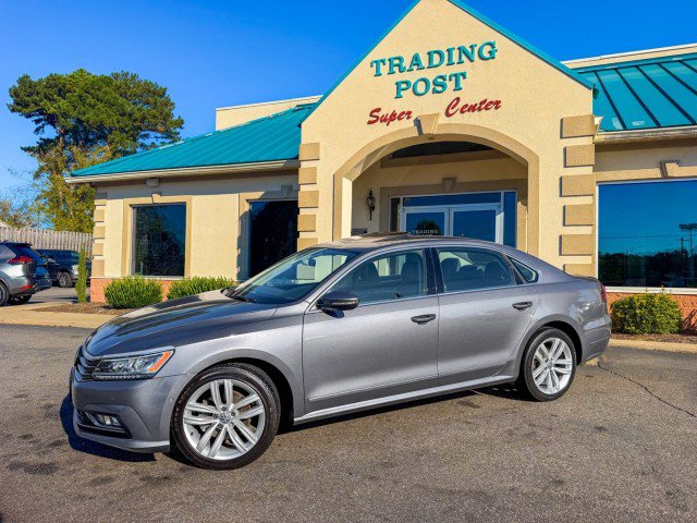 Used 2018 Volkswagen Passat 2.0T SEL Premium FWD image 3
