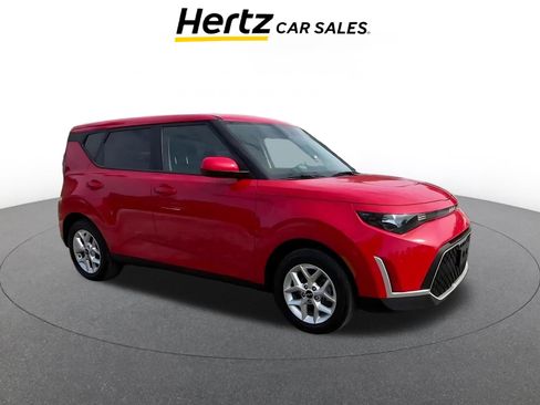 Used 2025 Kia Soul LX w/ LX Technology Package image 1