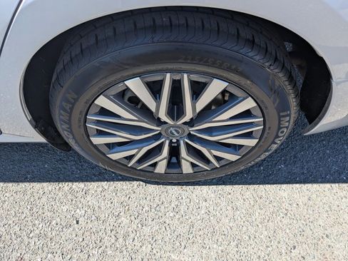 Used 2023 Nissan Altima 2.5 SV image 21