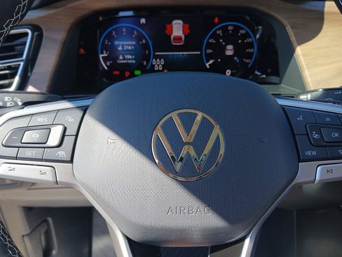 New 2026 Volkswagen Atlas SE FWD image 12