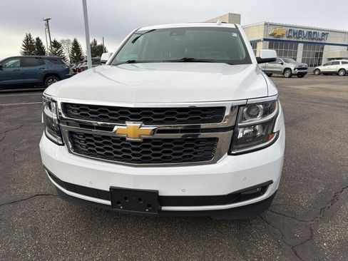 Used 2018 Chevrolet Suburban LT w/ Luxury Package image 8