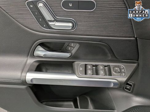 Used 2023 Mercedes-Benz GLB 250 4MATIC image 9