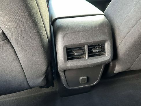 Used 2018 Chevrolet Equinox LT image 13