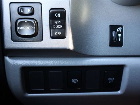 Used 2012 Toyota Sequoia SR5 w/ Premium Pkg AWD/4WD image 31