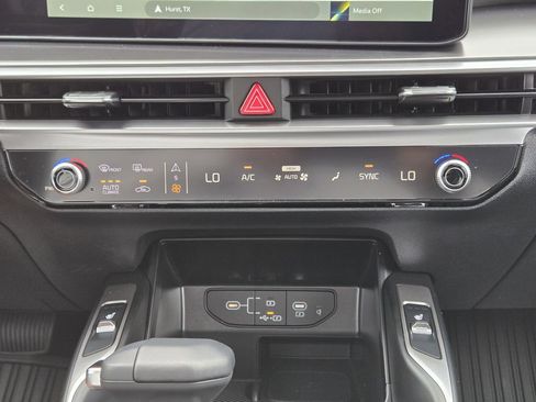 New 2026 Kia Sorento EX w/ EX Premium Package FWD image 14