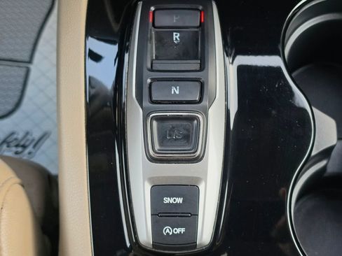 Used 2018 Honda Pilot Touring image 33