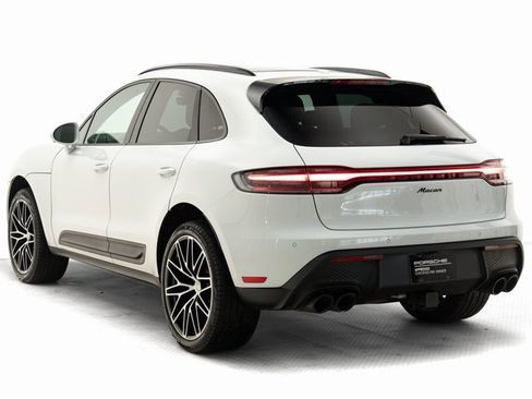 Used 2025 Porsche Macan image 3