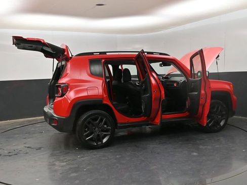 Used 2022 Jeep Renegade Latitude w/ Sun/Sound Group AWD/4WD image 33