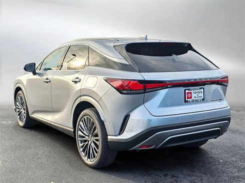 Used 2026 Lexus RX 450h Luxury w/ Convenience Package image 12