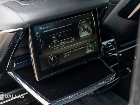 Used 2023 Rolls-Royce Phantom Sedan w/ The Phantom Package image 40