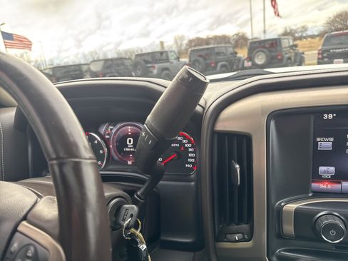 Used 2015 GMC Sierra 2500 Denali w/ Driver Alert Package image 23