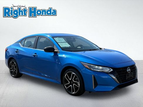 Used 2025 Nissan Sentra SR FWD image 10