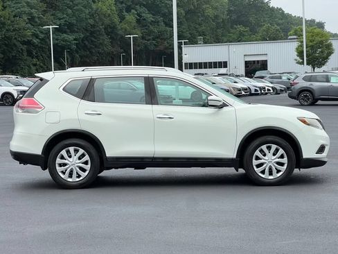 Used 2016 Nissan Rogue S FWD image 36