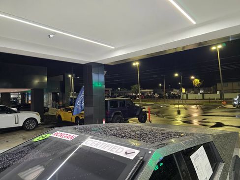 Used 2024 Tesla Cybertruck Cyberbeast AWD/4WD image 11