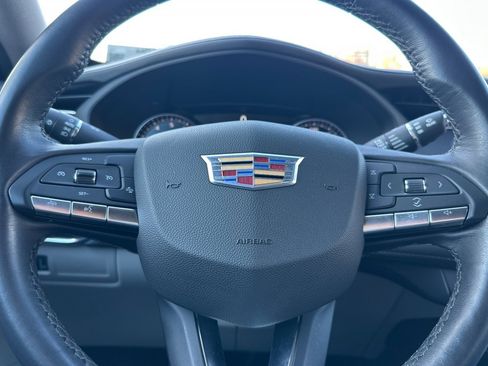 Certified 2023 Cadillac XT4 Luxury image 34