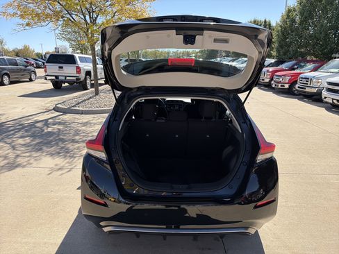 Used 2023 Nissan Leaf S image 6