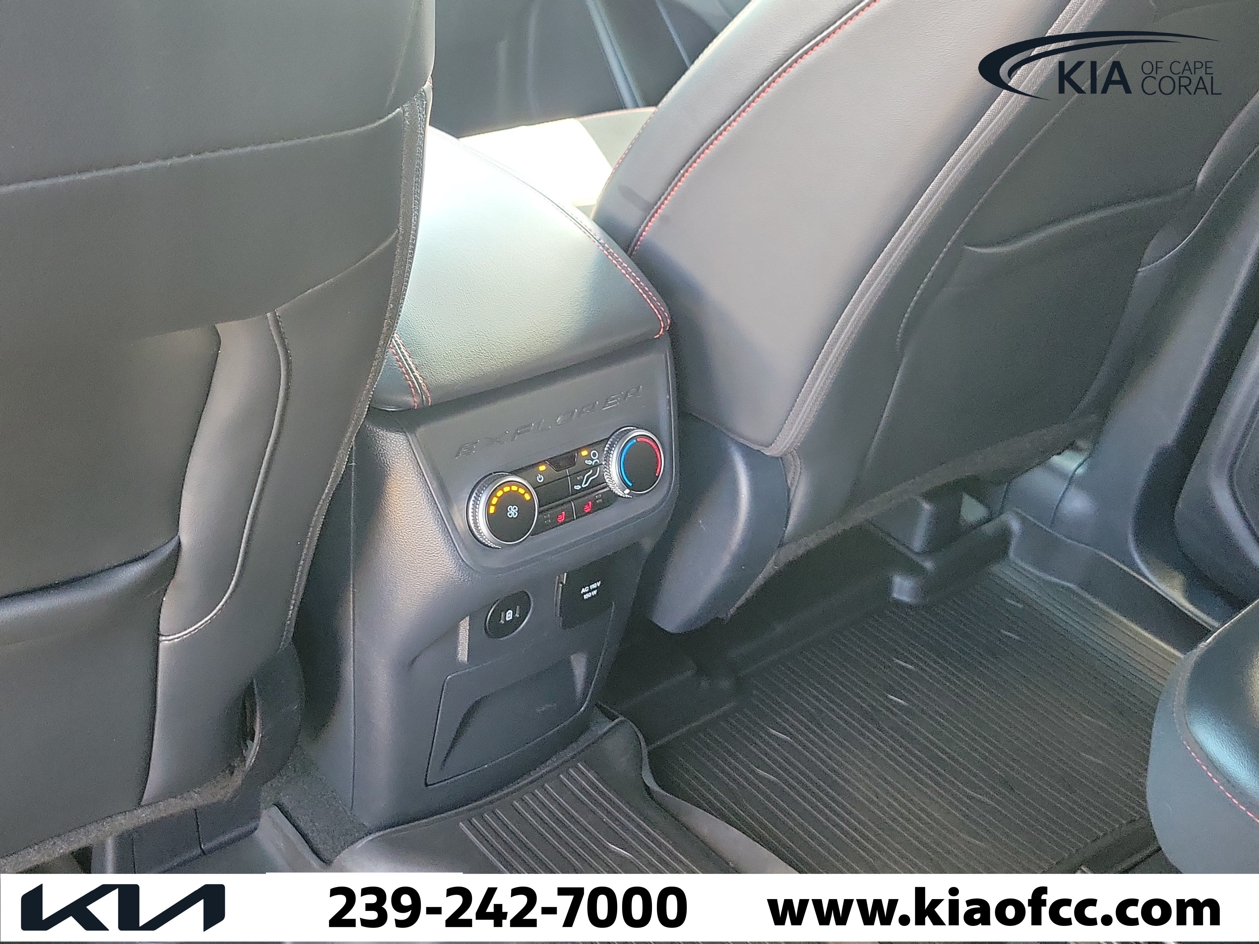 Used 2025 Ford Explorer ST AWD/4WD image 15