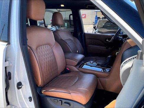 Certified 2024 INFINITI QX80 Sensory AWD/4WD image 10