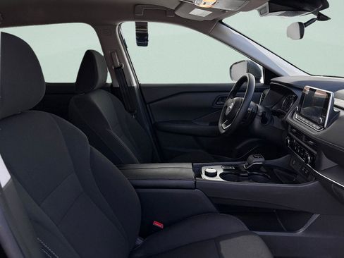 Used 2024 Nissan Rogue S AWD/4WD image 32
