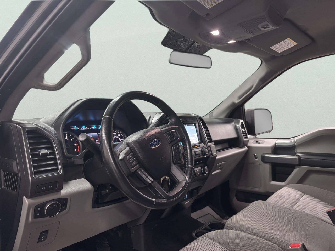 Used 2017 Ford F150 XLT w/ Equipment Group 302A Luxury AWD/4WD image 11